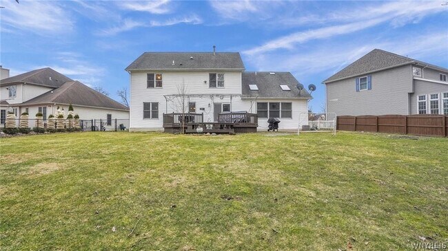 Foto del edificio - 83 Huntingwood Dr