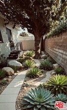 Building Photo - 1134 N Avon St