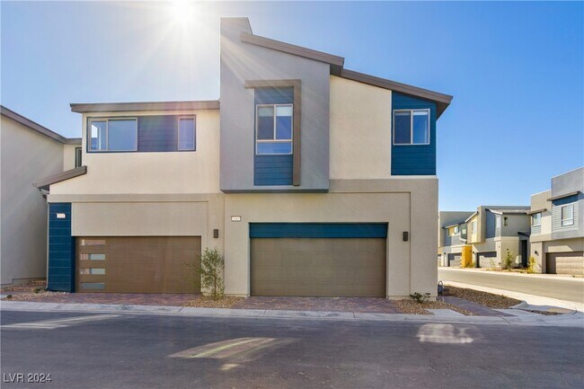 Building Photo - 3363 Santa Verdiana St