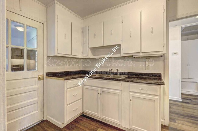 Building Photo - 1212 Hartley St