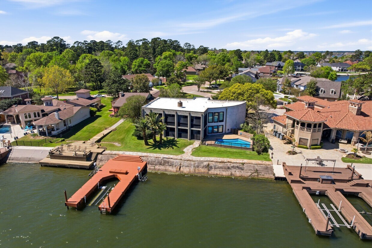Foto del edificio - 11707 Edgewater Ct