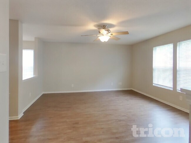 Building Photo - 678 Runnymede Ct