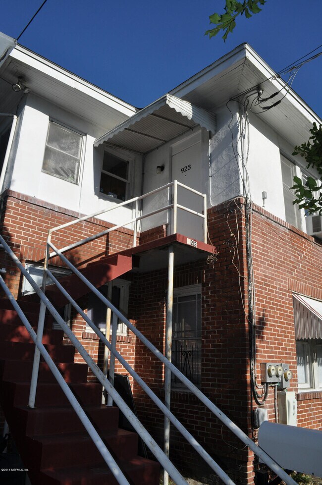 Foto del edificio - 923 Acosta St