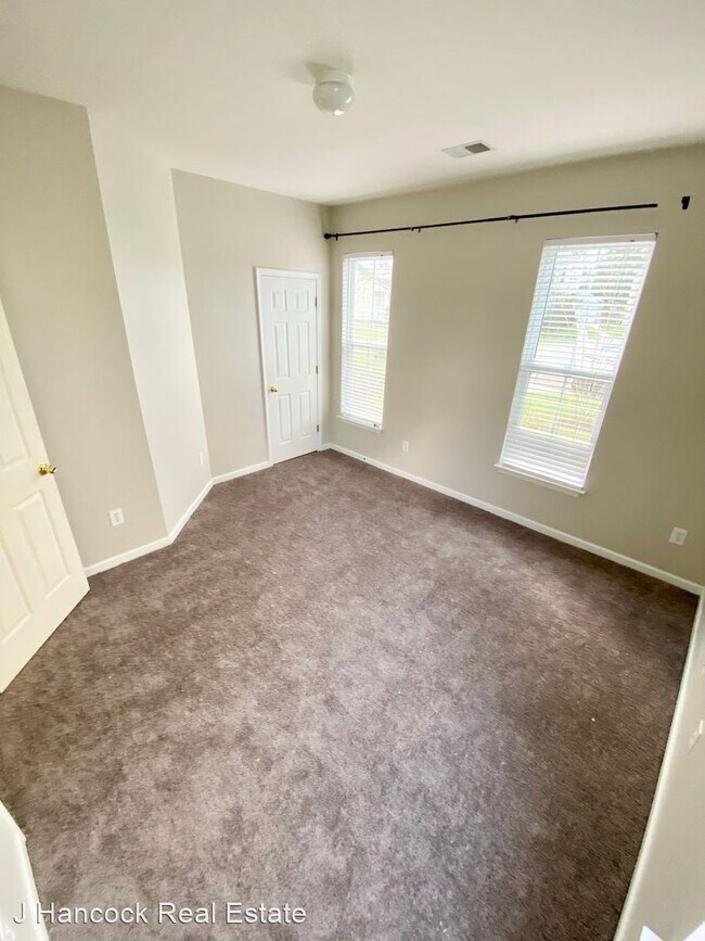 Building Photo - 4 br, 2.5 bath House - 105 Crosby Ct