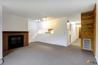 Building Photo - 3992 Baxter Rd