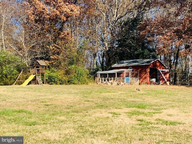Building Photo - 1566 Garrisonville Rd