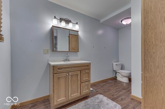 Foto del edificio - 3935 Mistletoe Dr