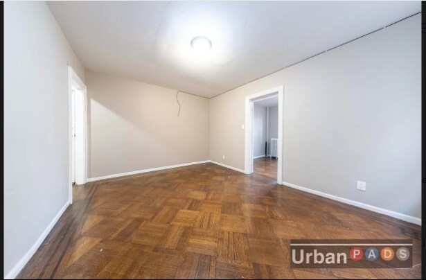 Building Photo - 226 E 95th St