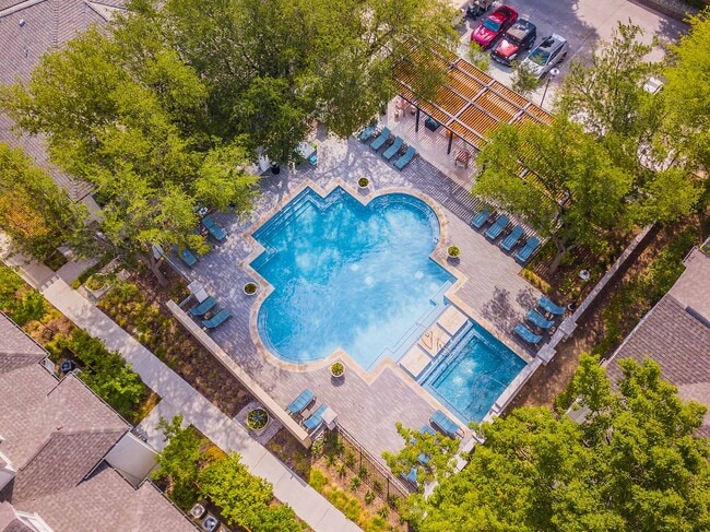 Building Photo - THIRTY377