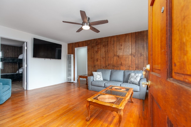 Building Photo - 317 San Alberto Way