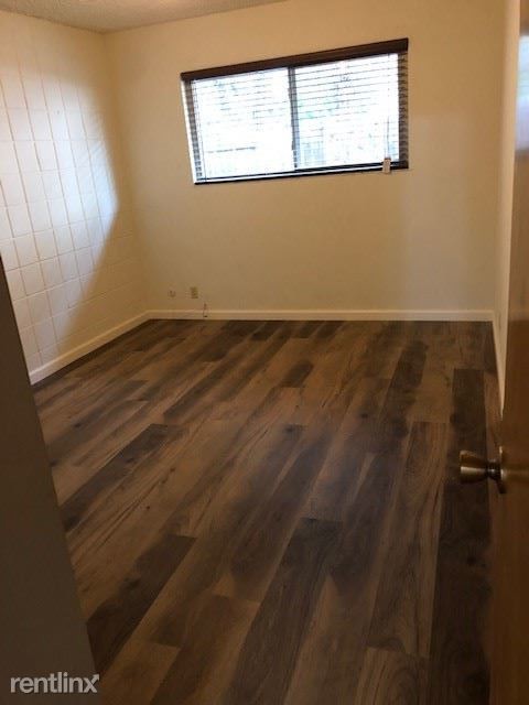 Foto del edificio - 112 Cordova Way