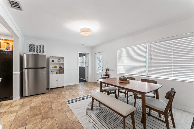 Foto del edificio - 923 6th Ave SW