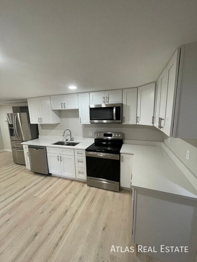 Photo - 3210 W Longfellow Pl Apartment