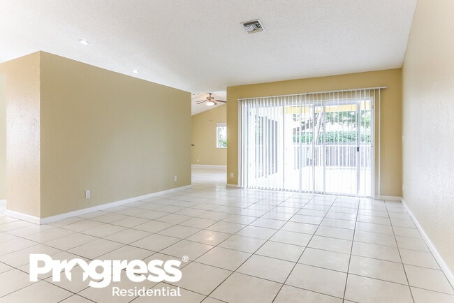 Building Photo - 5339 NW 99th Ln