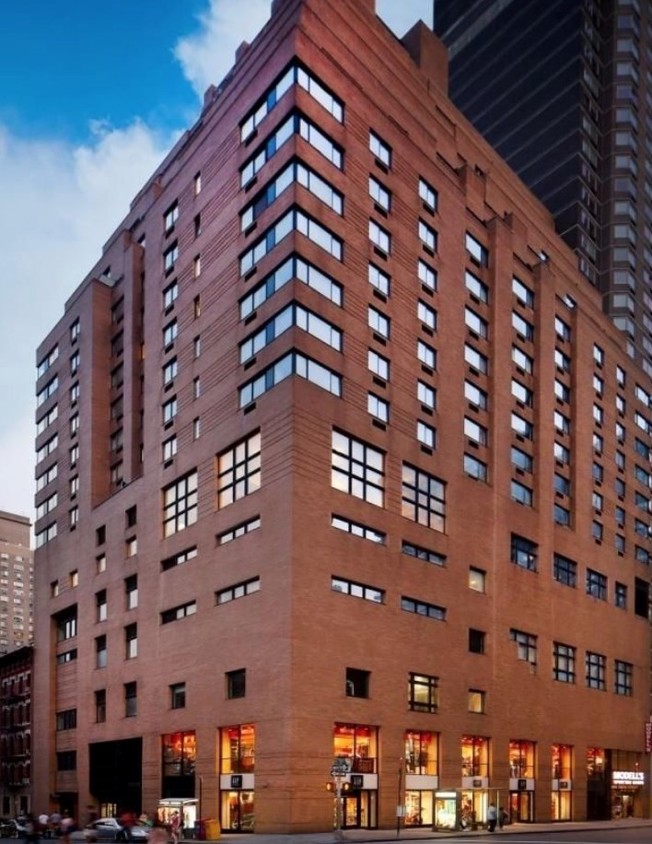 Foto principal - 200 E 87th St