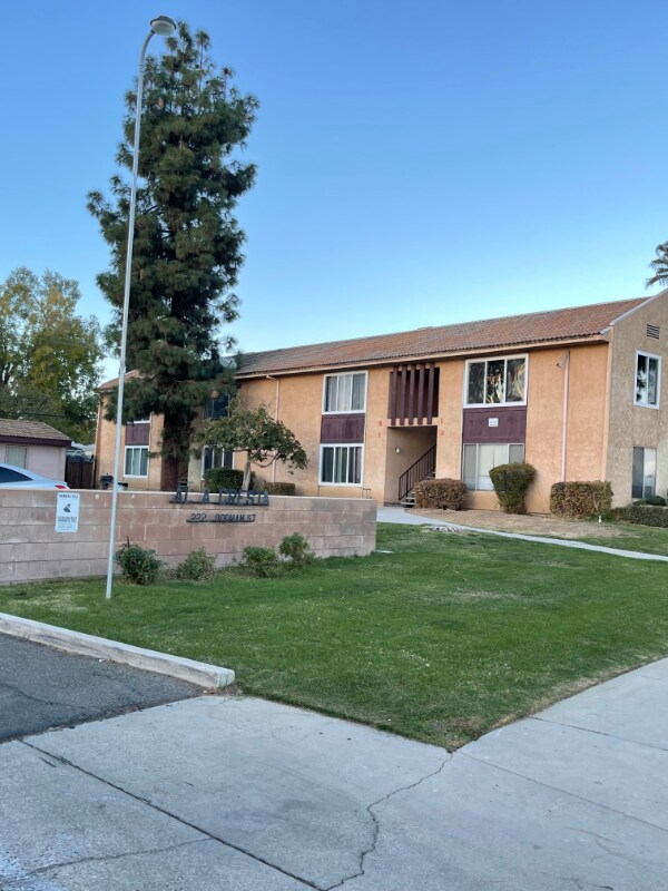 222 Goodman St Unit G, Bakersfield, CA 93305 Room for Rent in