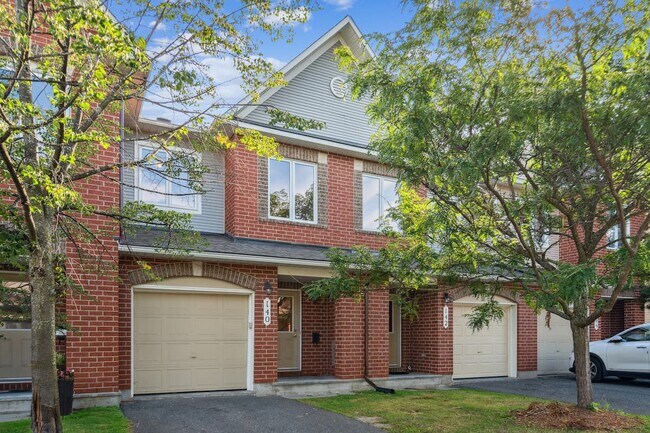 Photo du bâtiment - Forestview Townhomes