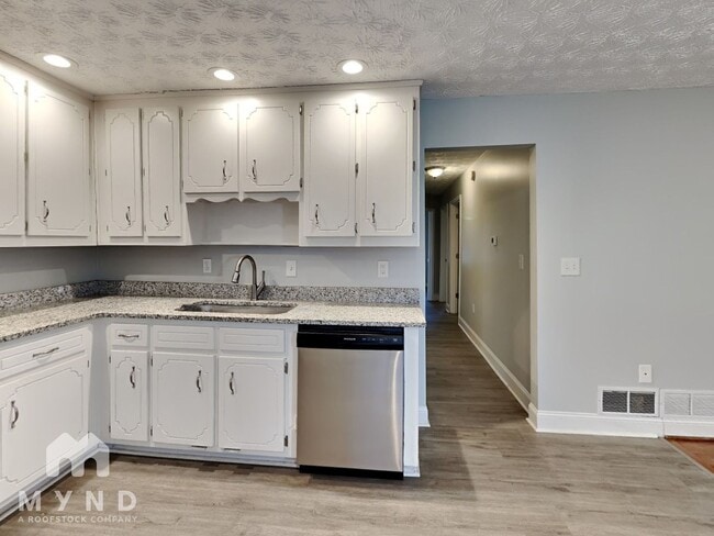 Foto del edificio - 2206 Rockdale Dr NW