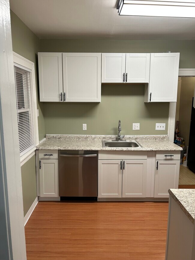 Foto del edificio - 1368 Marlowe Ave