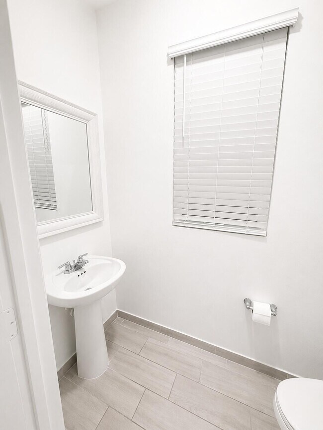 Building Photo - 4345 Pond Lily Ln