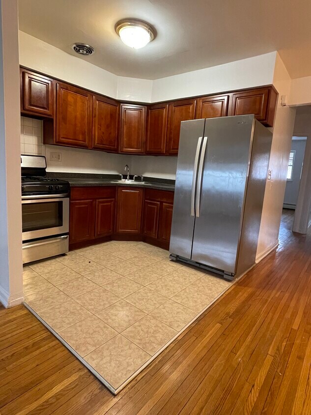 Primary Photo - 2245 Bruckner Blvd