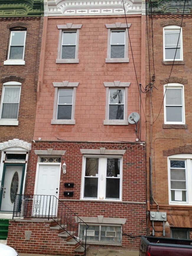 Outside Front - 1613 Ellsworth St