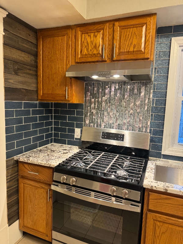 Building Photo - 437 Elm Ave