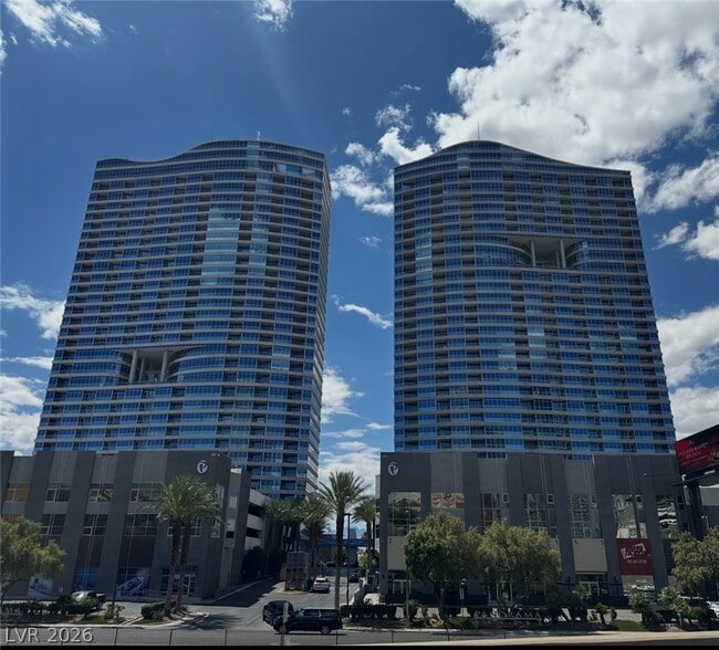 Building Photo - 4545 Dean Martin Dr
