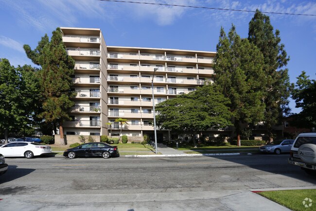 Building - Park Paseo