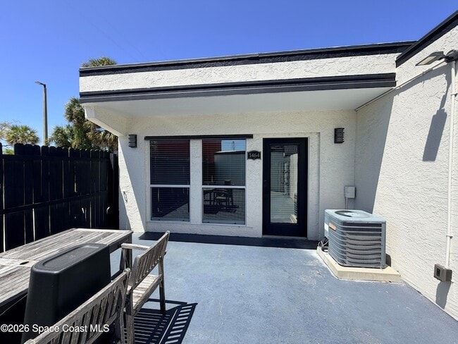 Building Photo - 1464 Guava Ave