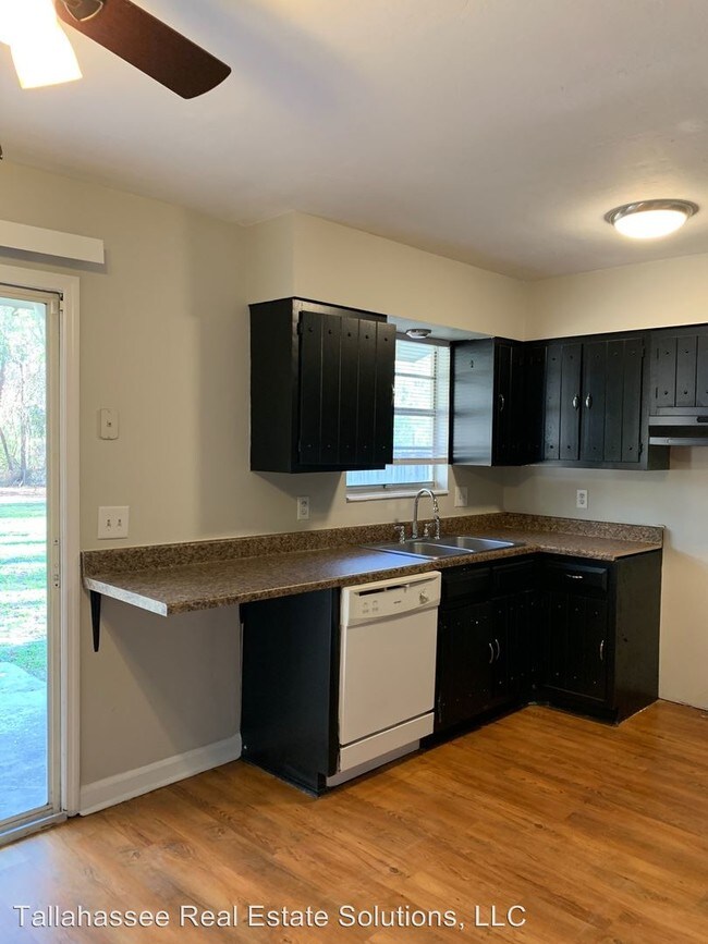 Foto del edificio - 4 br, 2 bath House - 5651 Cypress Circle