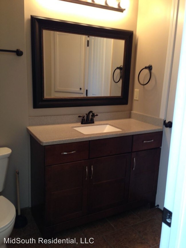 Building Photo - 321 Salmon Rd