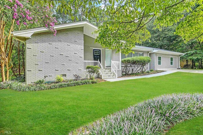 Foto del edificio - 2261 Rolling Acres Dr SW