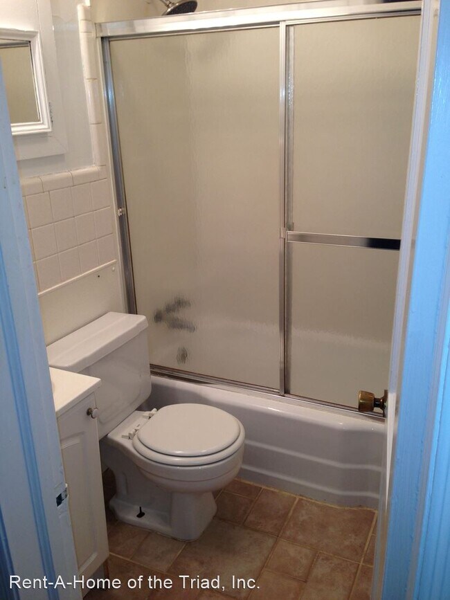Foto del edificio - 2 br, 1 bath House - 4413 Cornell Avenue