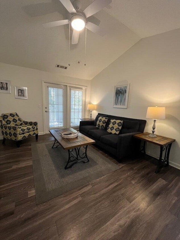 Foto principal - 2555 Old Milton Pkwy