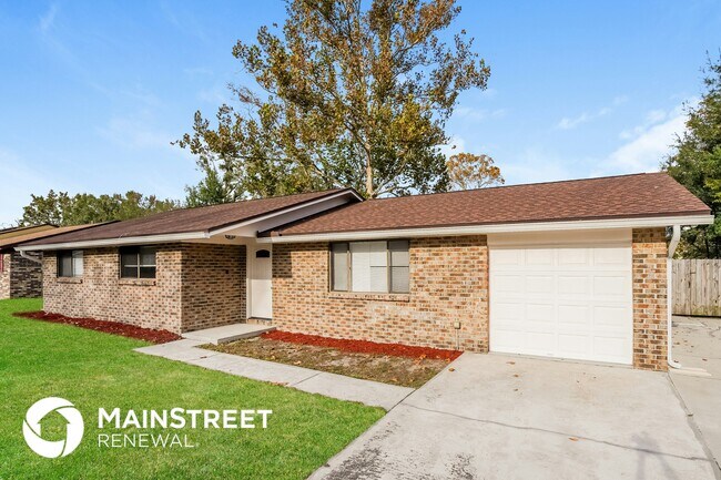 Building Photo - 960 Dostie Cir