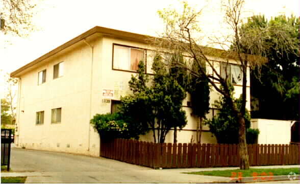 Building Photo - 1339 Carnelian Dr