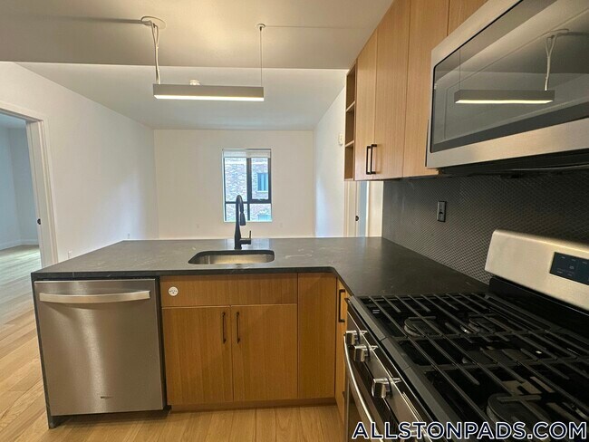Foto del edificio - 83 Gardner St