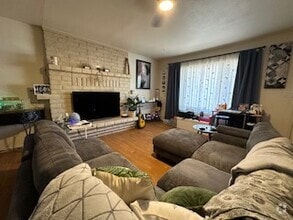 Building Photo - 105 Little Elf Dr