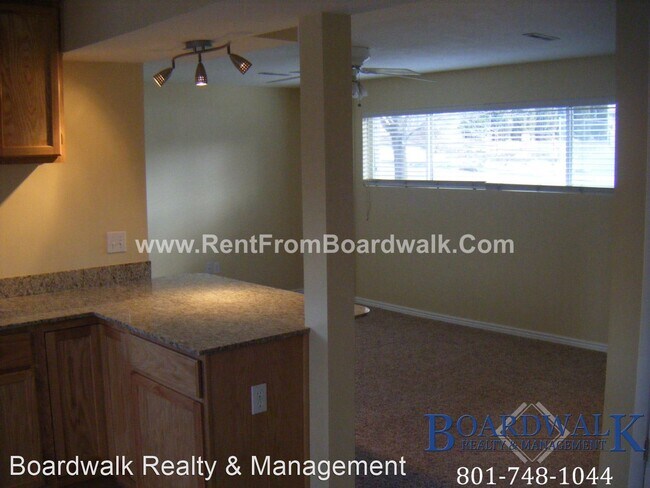 Building Photo - 2 br, 1 bath House - 2827 E. Bridgewater Dr.