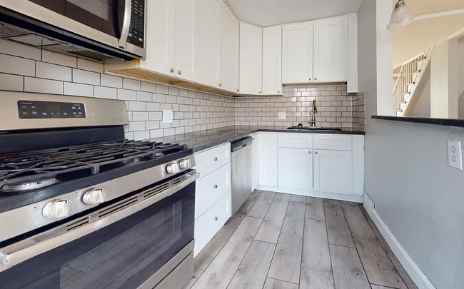 Foto del edificio - 1370 N 75th St