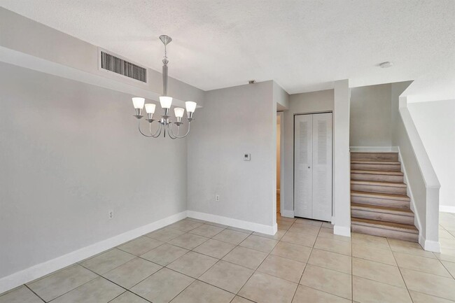 Building Photo - Spacious 3BR/2.5BA in Gated Milano Community