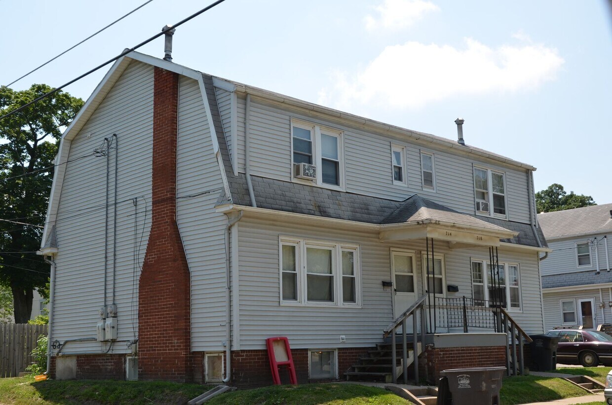 Primary Photo - 714/718 Jefferson Avenue