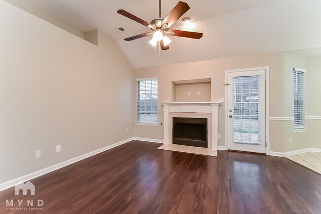 Building Photo - 7716 Meadow Ridge Ln