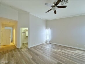 Building Photo - 105 Crescent Bay St