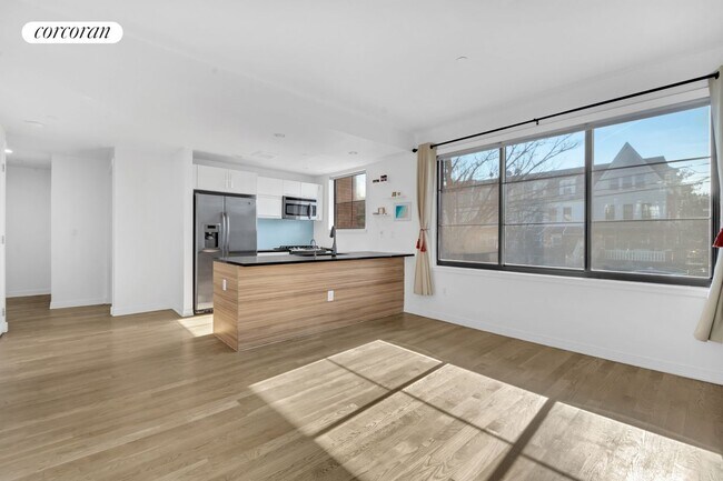 Foto del edificio - 23-11 21st Ave