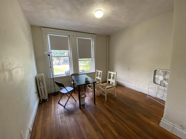 Foto del edificio - 3 bedroom in Boston MA 02134