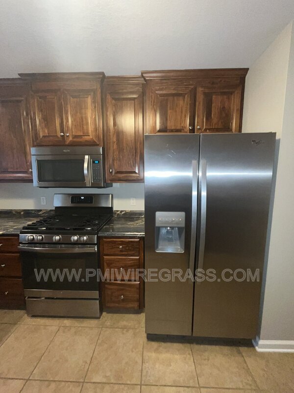 Foto del edificio - 214 Winterberry Way