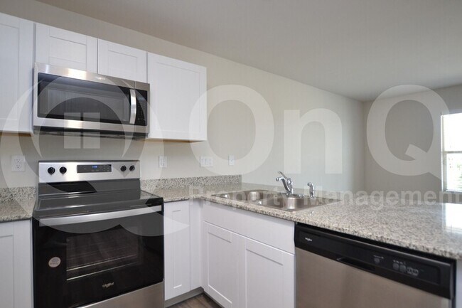 Building Photo - 278 S Picacho Heights Rd