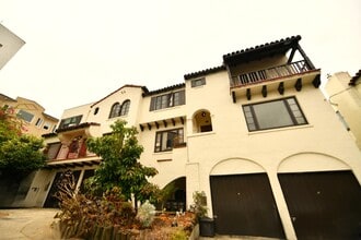 Building Photo - 33-39 Excelsior Ct